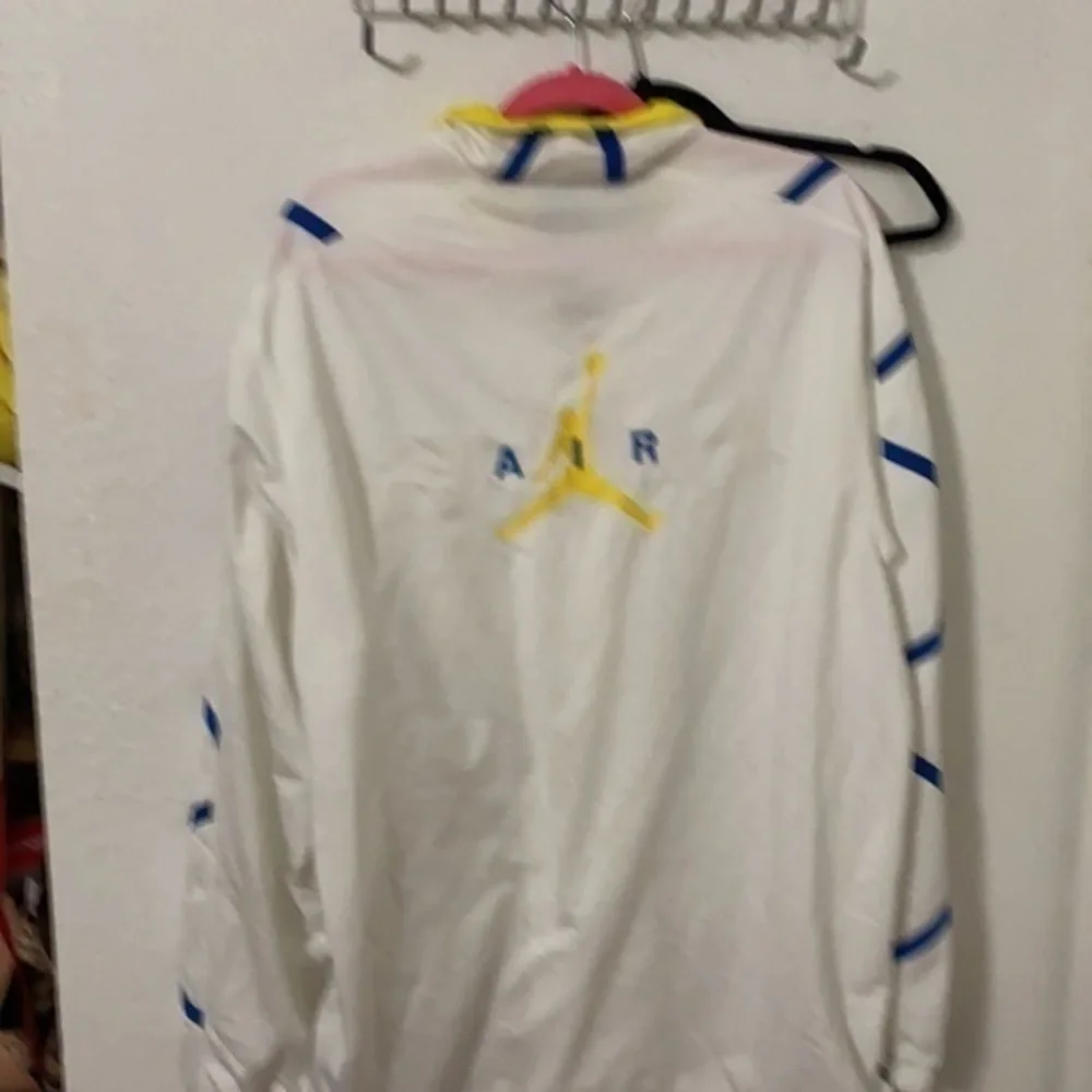 Air Jordan jacket. - Picture 8 of 9